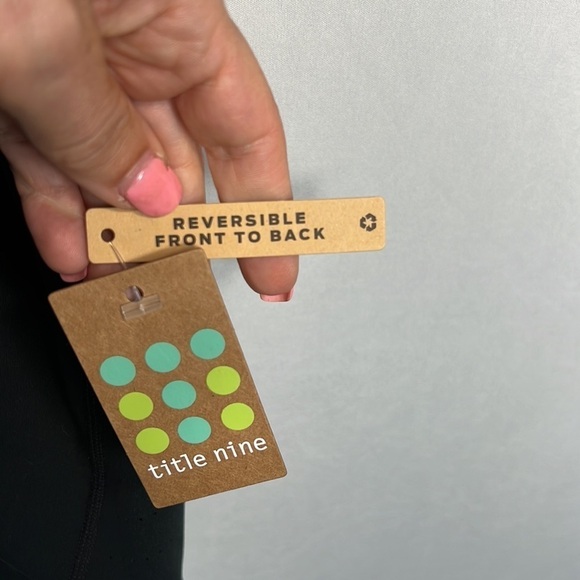 Title Nine Mad Dash Reversible Tank Top Black size S NWT - Picture 7 of 11